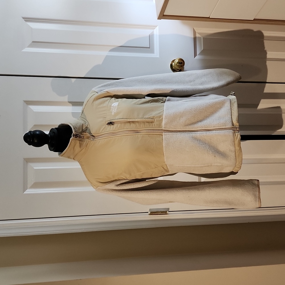 The North Face Jacket cream zip jacket size Medium